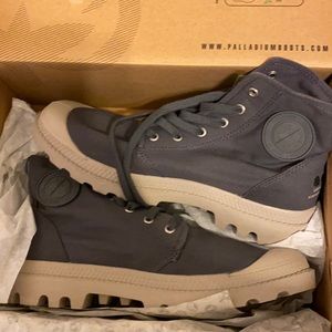 Palladium hi organic earth collection boot